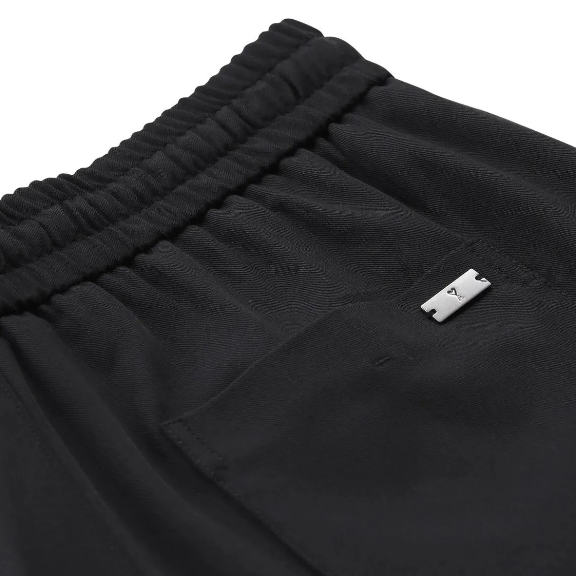 AMI Paris Hose aus Wolle schwarz Marlene-Hose