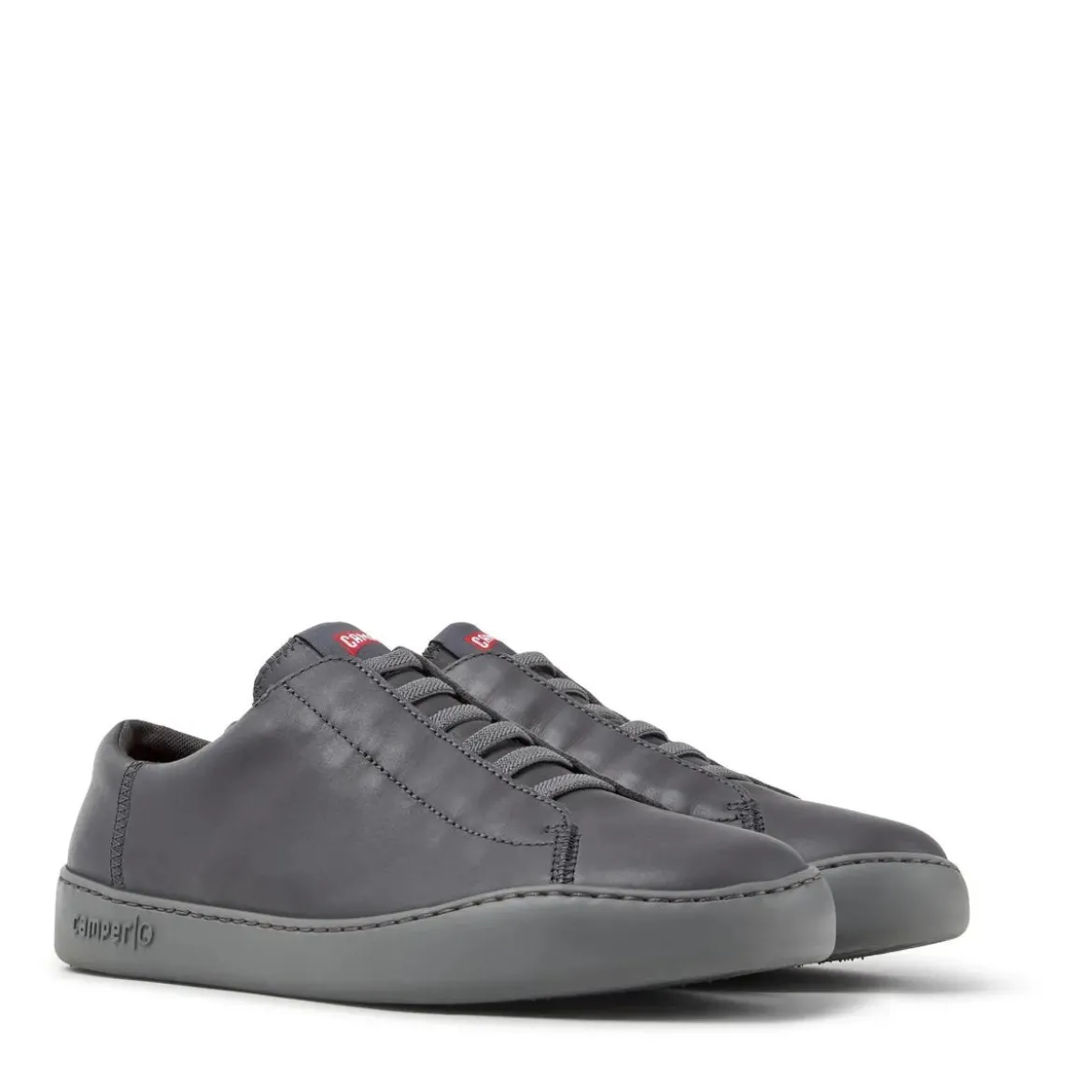 Camper Peu Touring ist eine sportliche und zeitgenössisch mittel-grau Low-Top-Sneaker