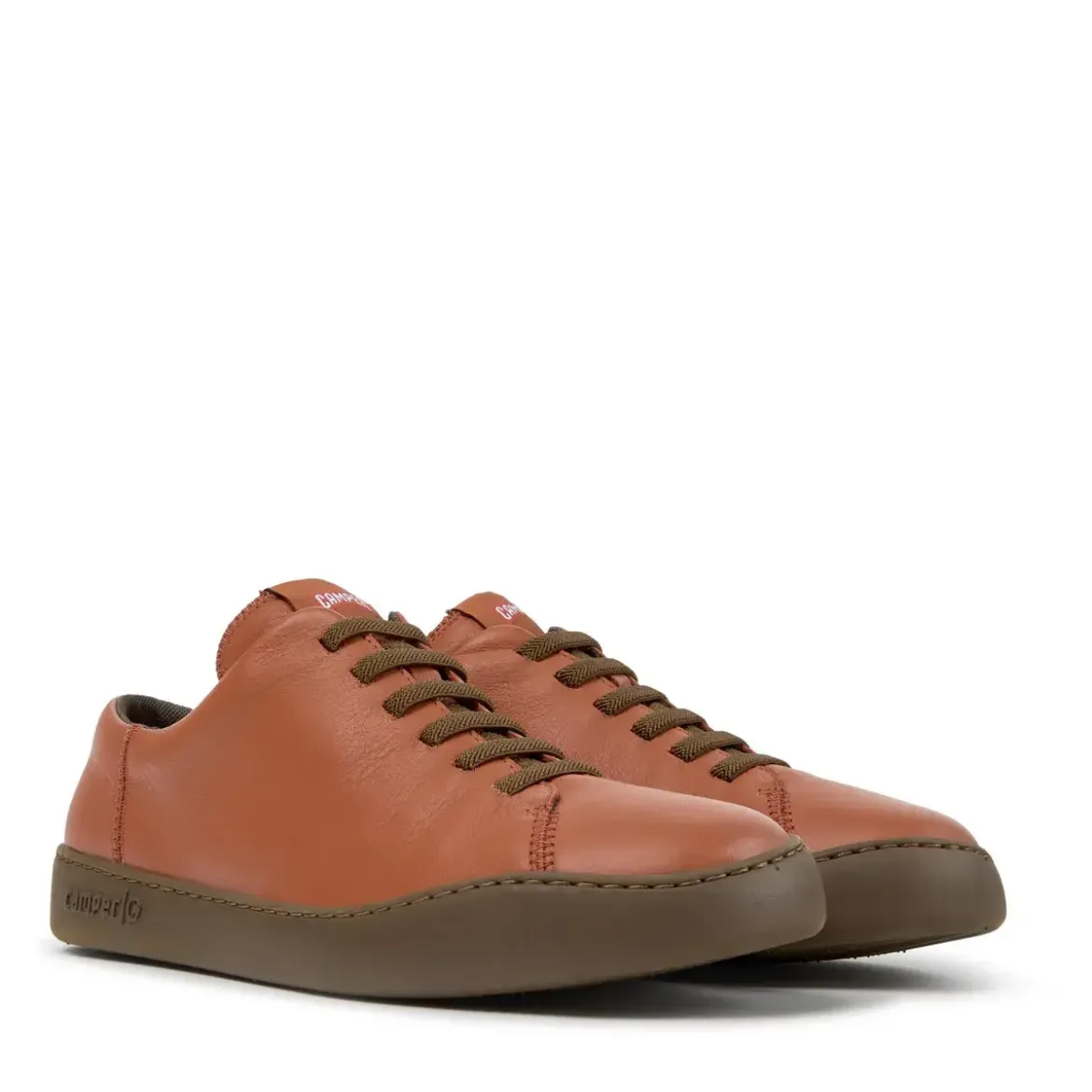 Camper Peu Touring ist eine sportliche und zeitgenössisch mittel-rot Low-Top-Sneaker