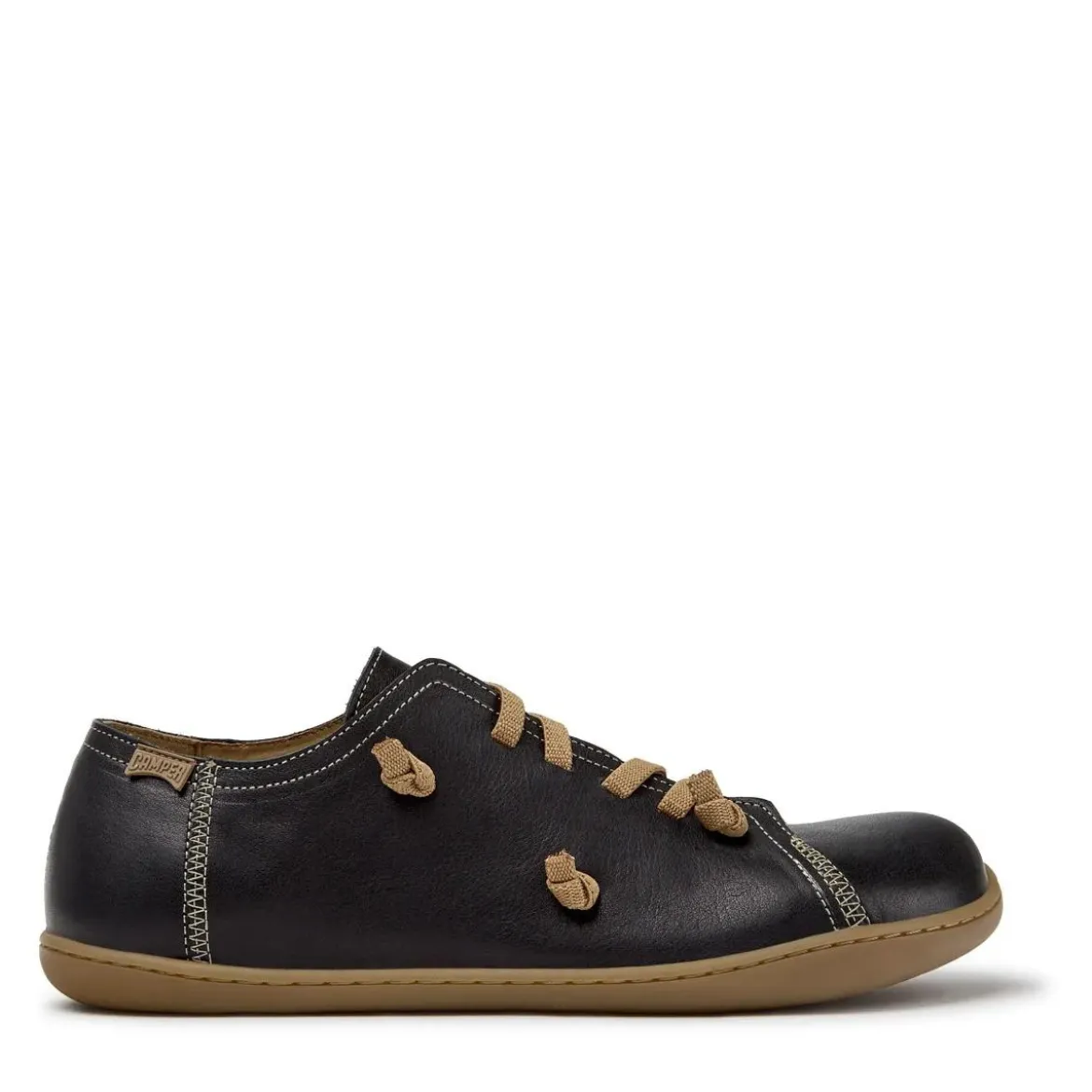 Camper Unsere Peu-Cami-Linie wird nach der Form des Fußes schwarz Low-Top-Sneaker