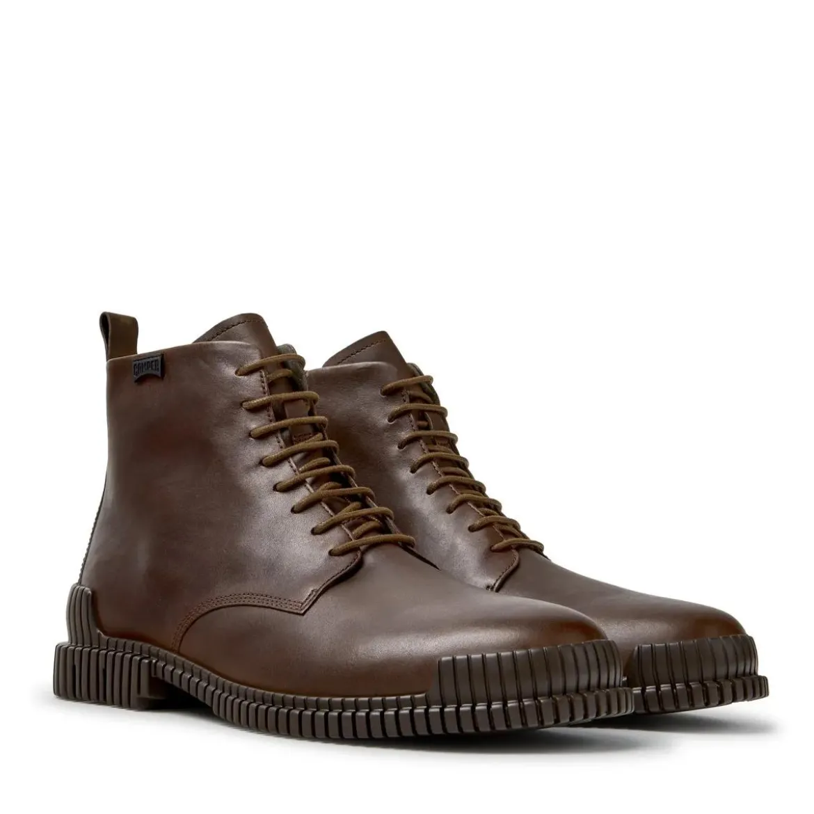 Camper Unser Pix basiert auf einer klassisch inspirierten mittel-braun Schnürstiefel
