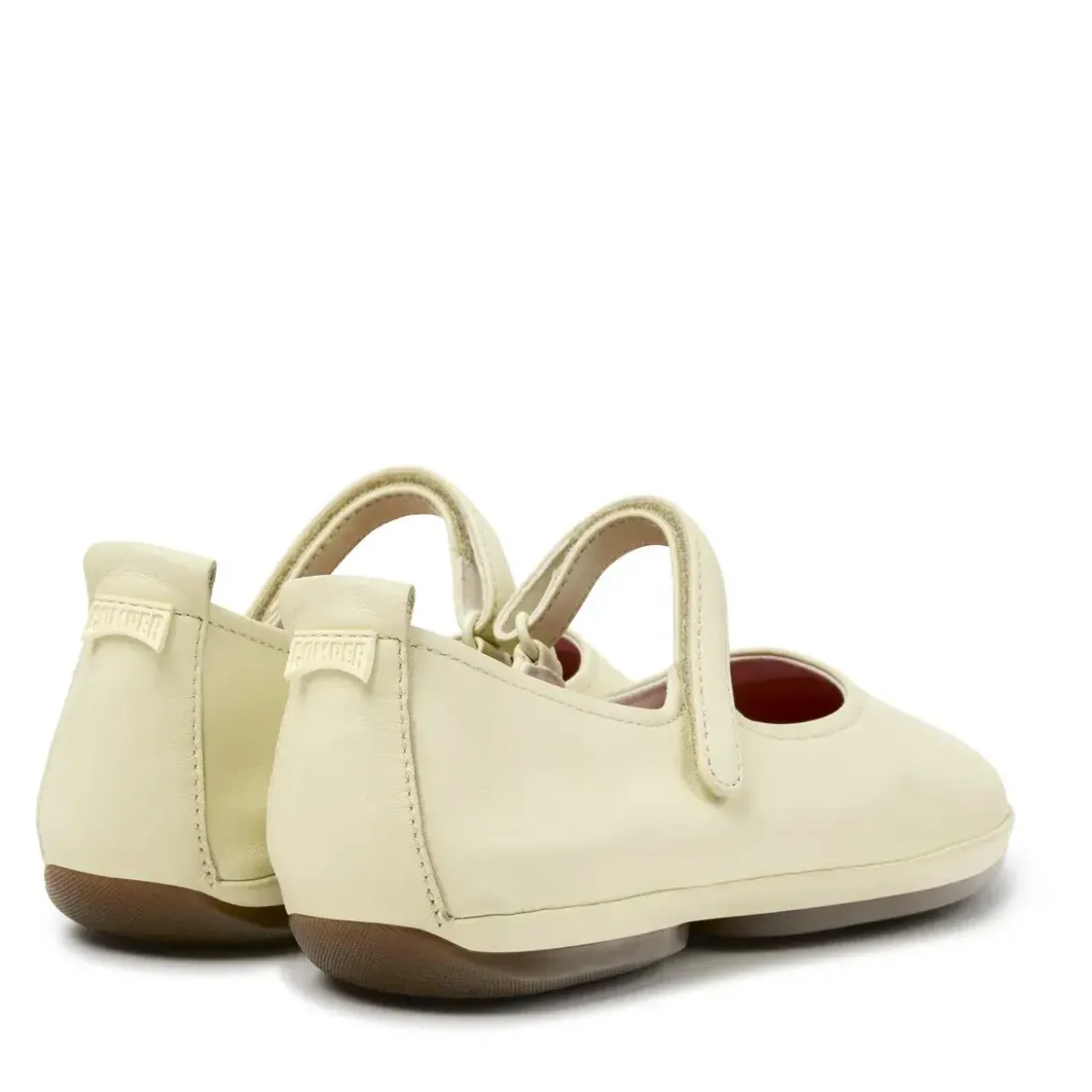 Camper Unser Right ist seit 2005 ein Alltagsheld, der Fle hellbeige Ballerinas
