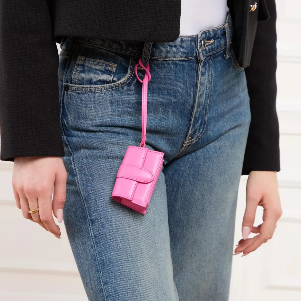 Jacquemus Le Porte Bambino Neonpink Portemonnaie mit Überschlag