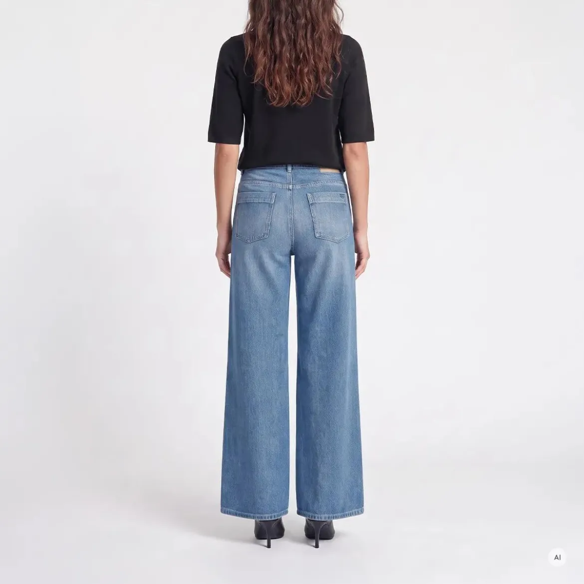 Marc Aurel Authentischer Blue Denim und ein weit geschnittene blau Wide Leg Jeans