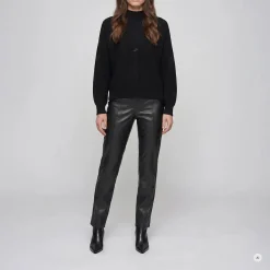 Marc Aurel Diese Strickjacke im Blazer-Look aus Halbpatent-St schwarz Strickjacke