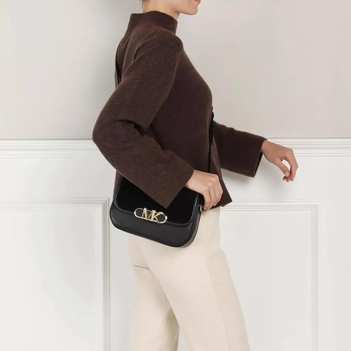 MICHAEL Michael Kors Medium Saddle Messenger Black Saddle Bag